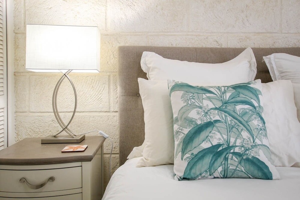 Palm Grove by Bluescape
