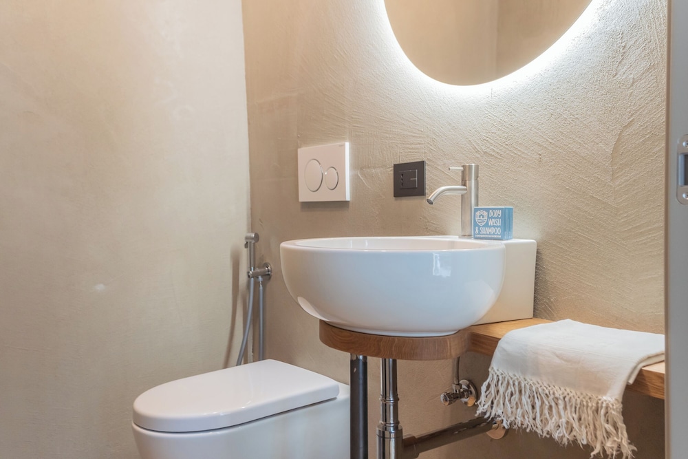 Urio's Castle Suites by Rent all Como