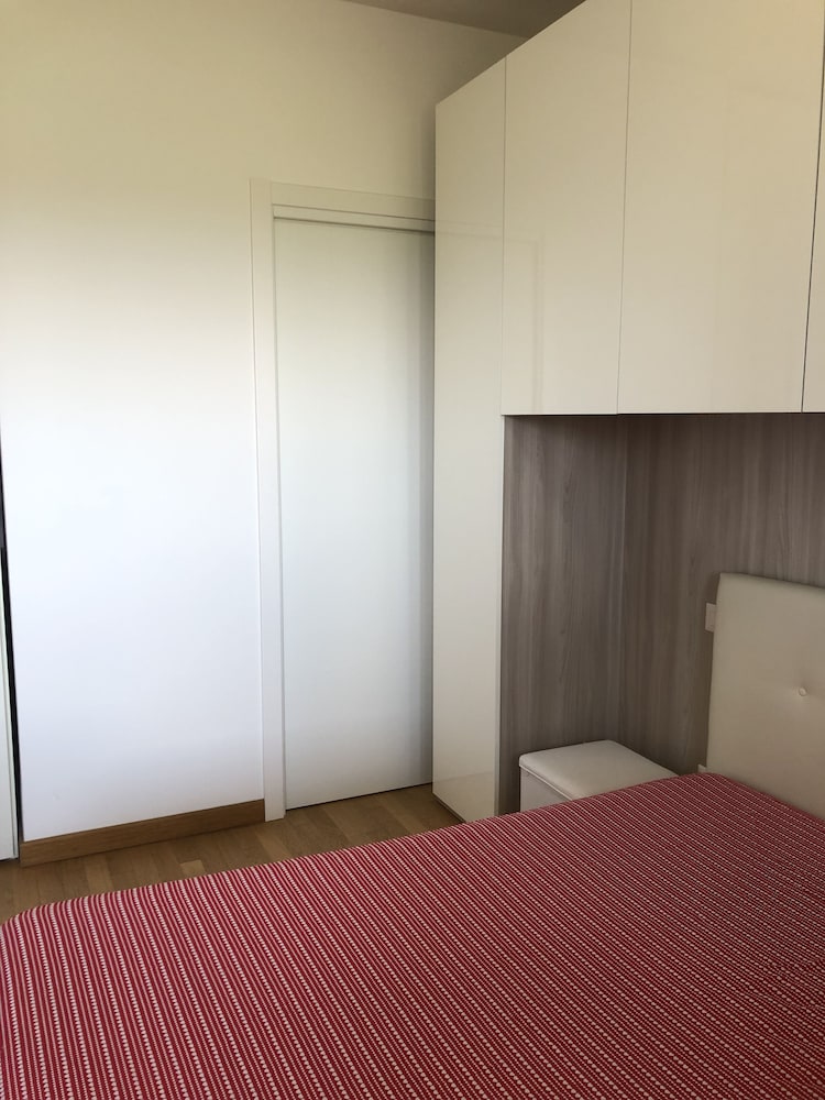 Kamchu Apartments Studio With Terrace Near Metro con Vista