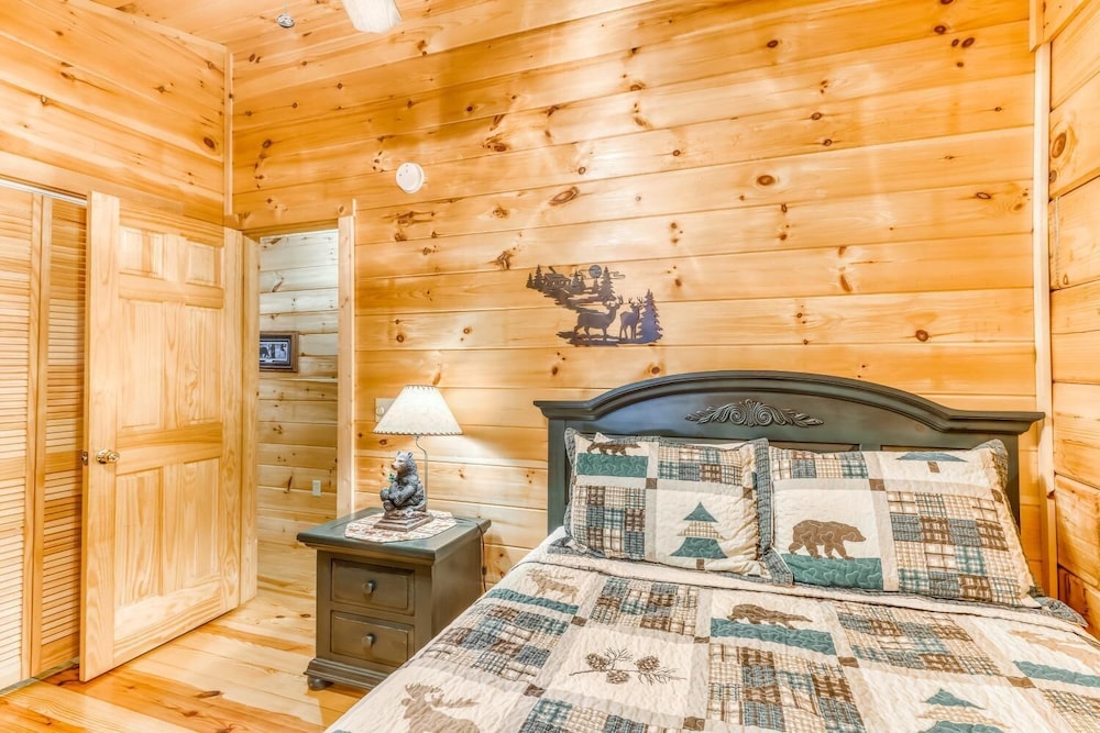 Bumpa Bear Hideaway view 4