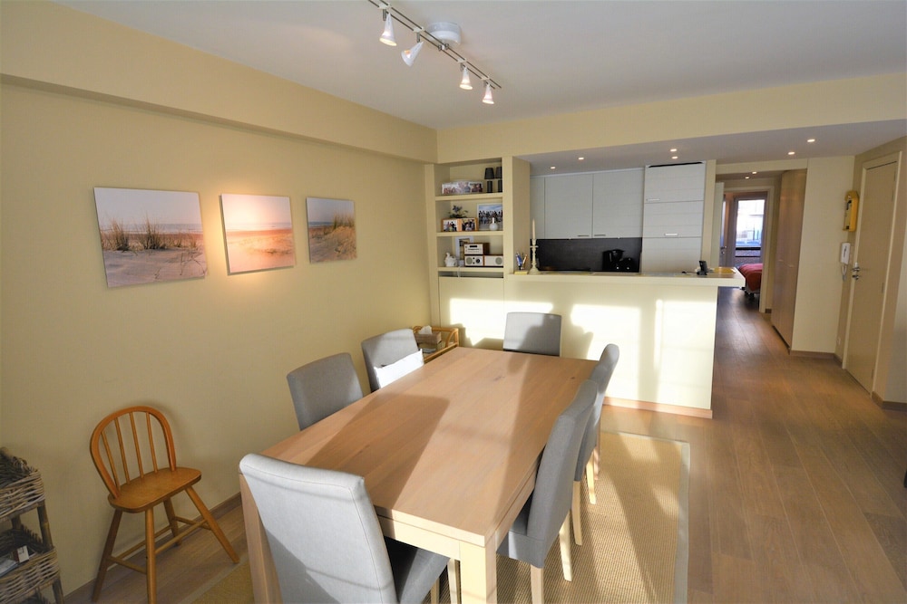 Apartment in Seaside Bruges With Balcony