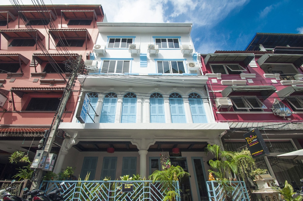 Patong Sino House