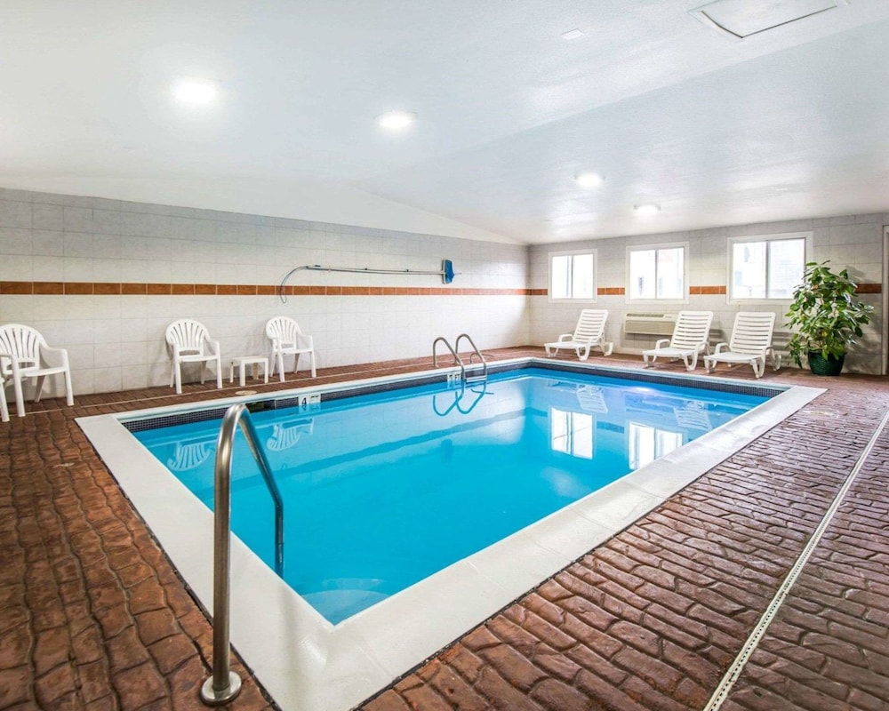 Canon City Vacations - Econo Lodge - Property Image 9