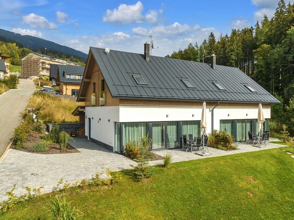 Holiday Villa for Larger Groups