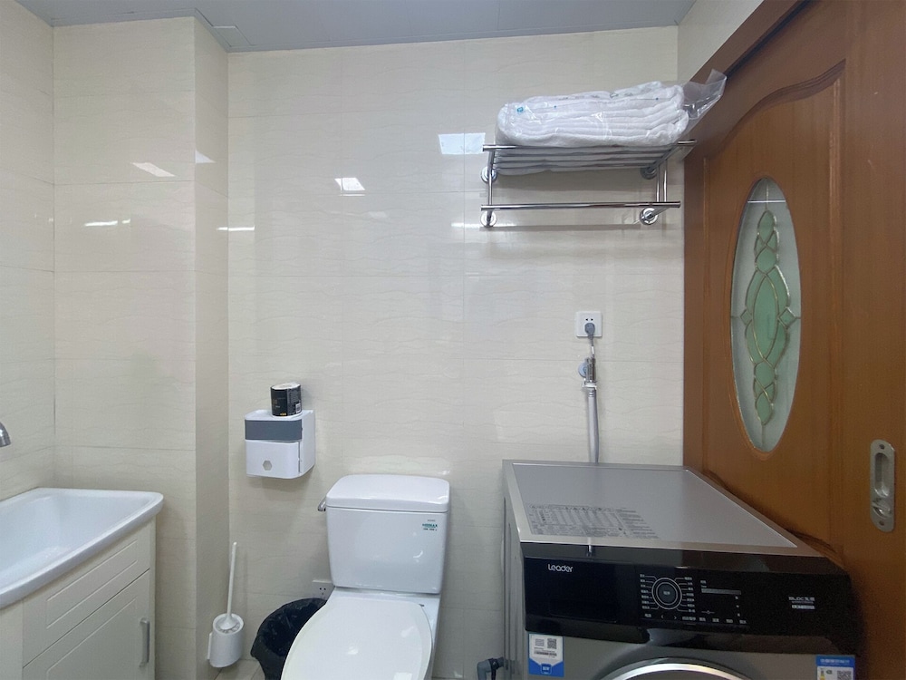 Tyms 2BR Apt WeiningRD Near CESIS Line2