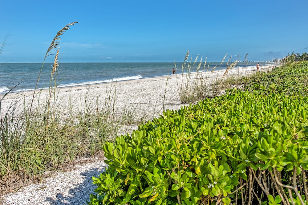 Bonita Beach 27050 view 5