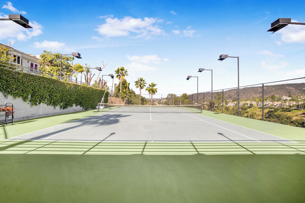 Villa Clarinda - Architect-designed Dream Estate With Theater & Outdoor Oasis
