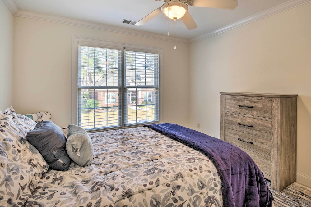 Upscale Home w/ Poker Room < 1 Mi to Golf!