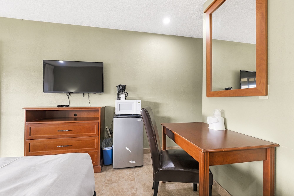 Willows Vacations - Safari Inn - Chico - Property Image 3