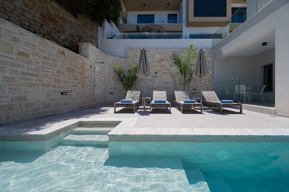 ArtCotel Luxury Villa
