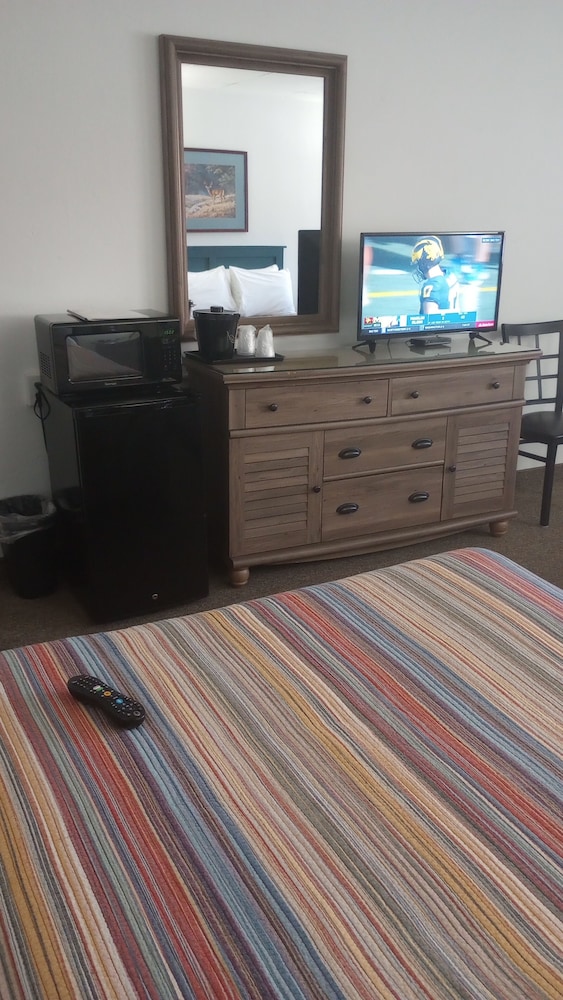 Upper Delaware Inn view 4