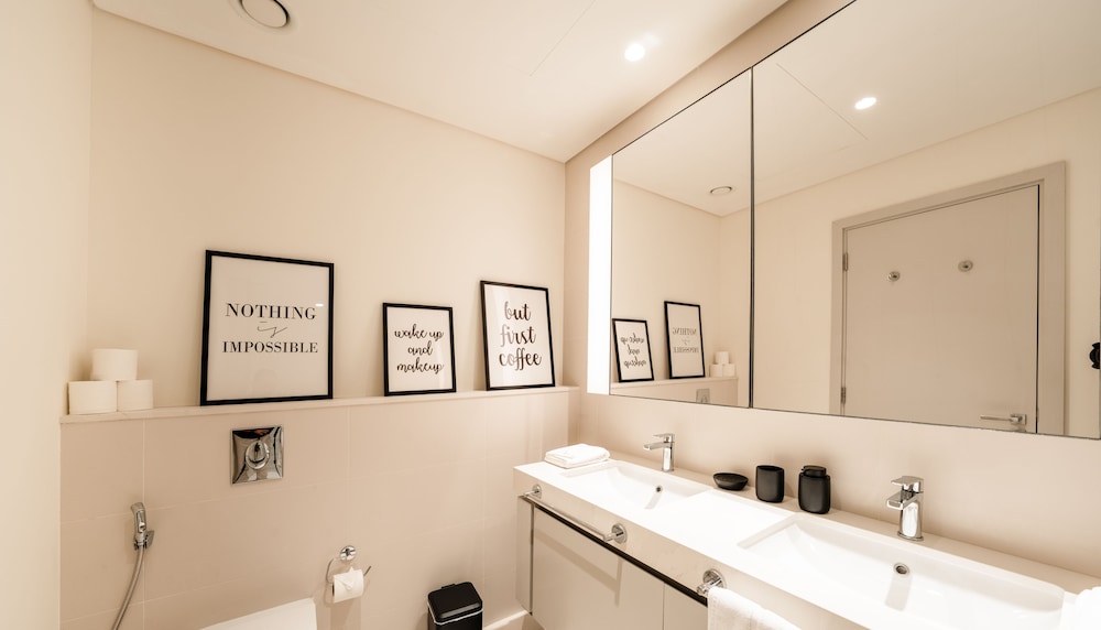 Luxurious 2BR at Sunrise Bay