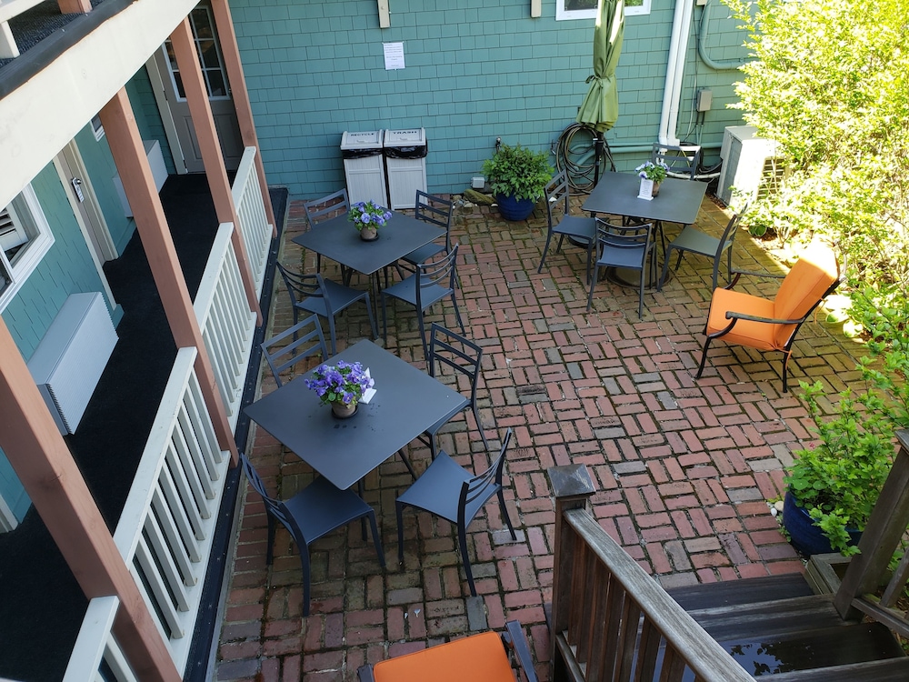 Madison Inn