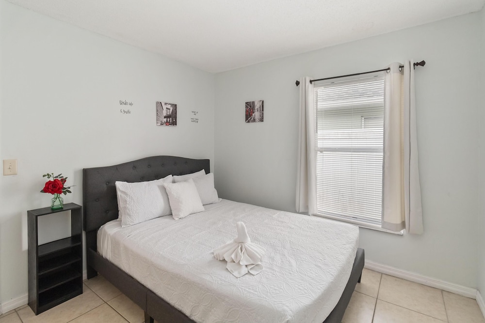 Cozy Home Near Disney!!!