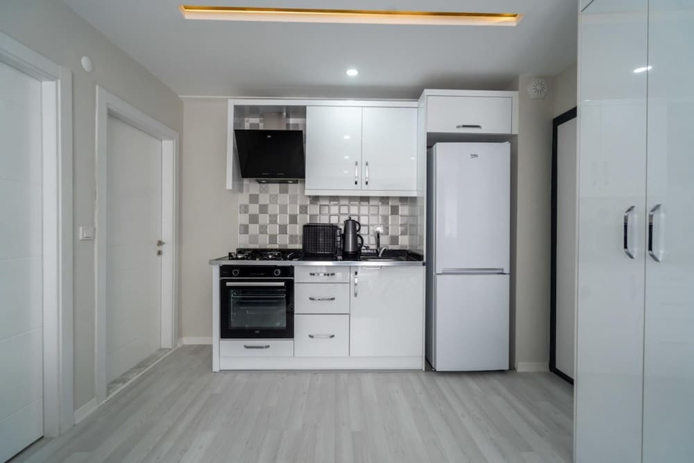 Apartment With Balcony Close to Beach in Muratpasa