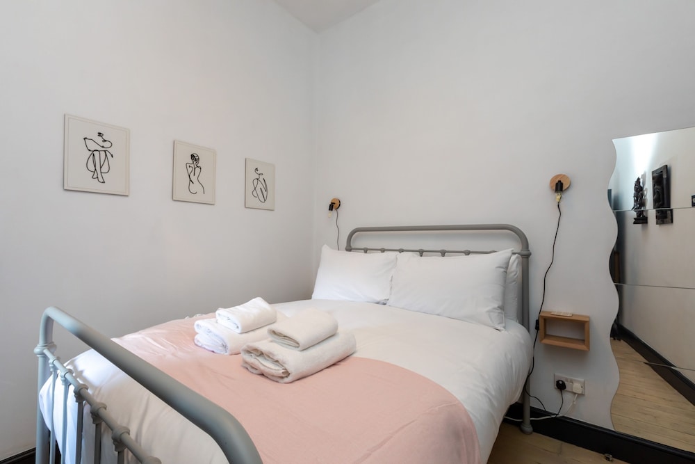 Serene and Spacious 1 Bedroom Garden Flat in Clapton