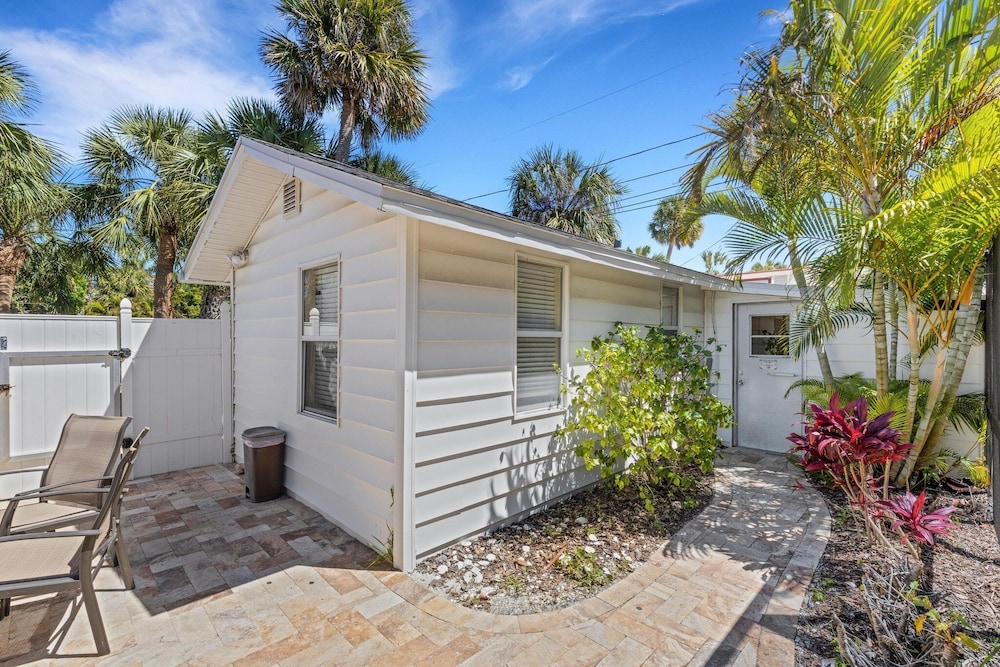 Casa Del Mar 6 Bedroom Home by RedAwning view 4