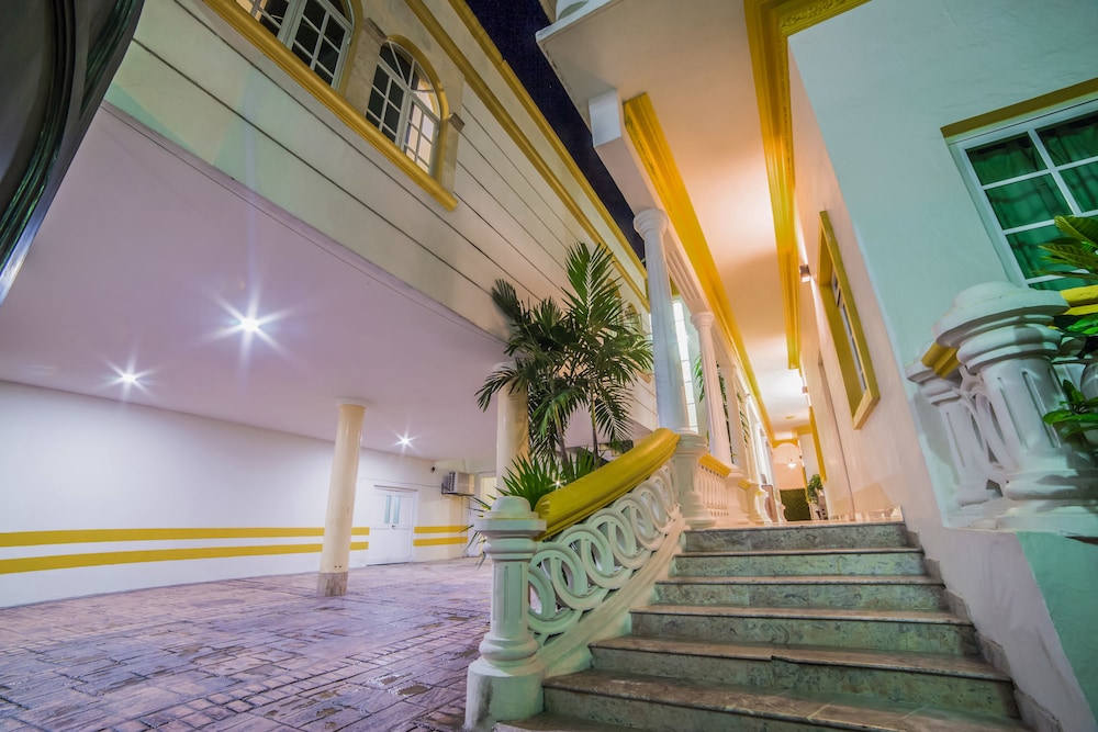 Taxco Guerrero Vacations - Hotel Casa Blanca - Property Image 2