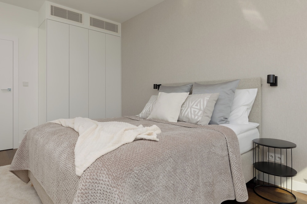LUX Apartment Warsaw by Renters Prestige