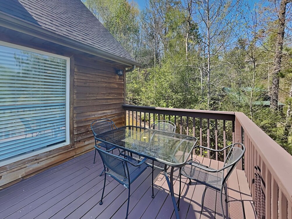 Hilltop Hideaway by Jackson Mountain Rentals