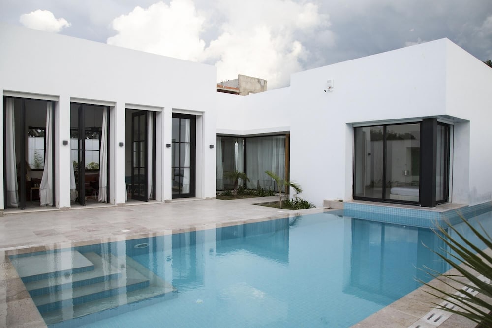 Les Verrières De Gammarth: Villa moderne +Piscine view 5