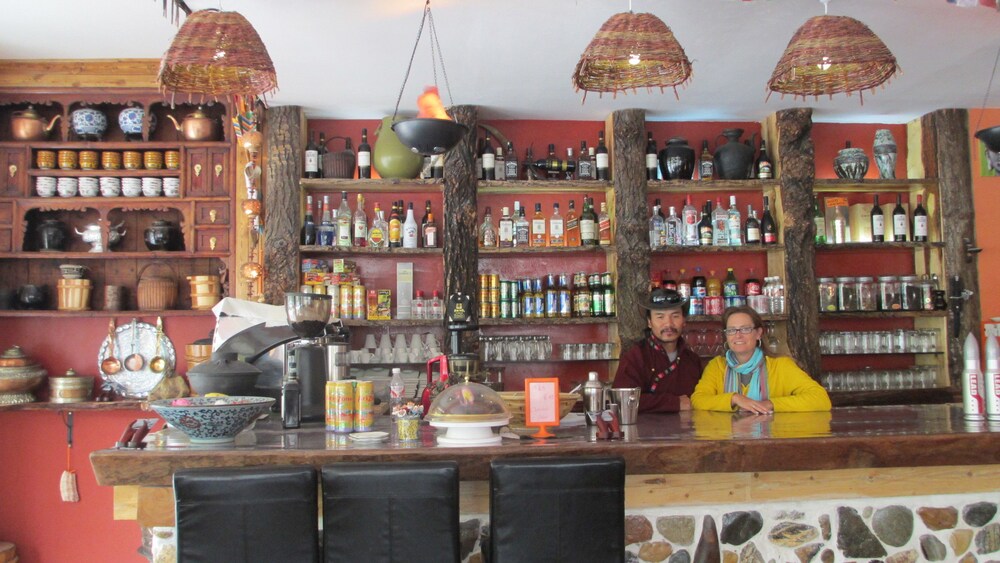 Nirvana Hotel - Hostel