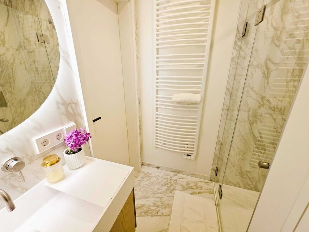 Cosy Terrace Studio close to city center