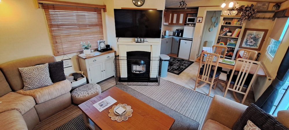 Seaside Caravan Goldensands Kinmel Bay-sleep 6