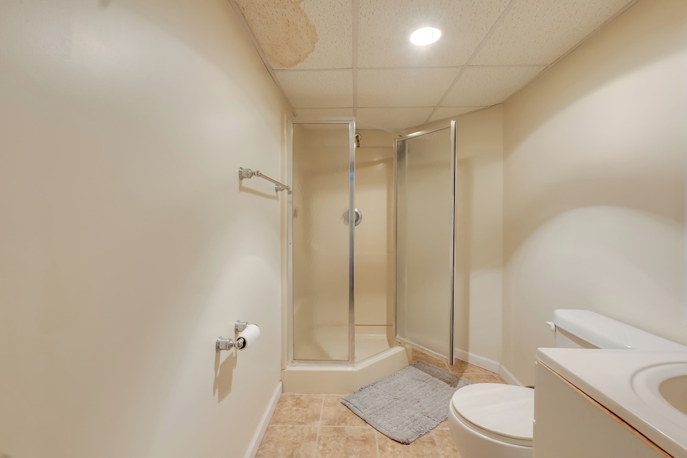 Game Room & On-site Pond: Laurelville Retreat!