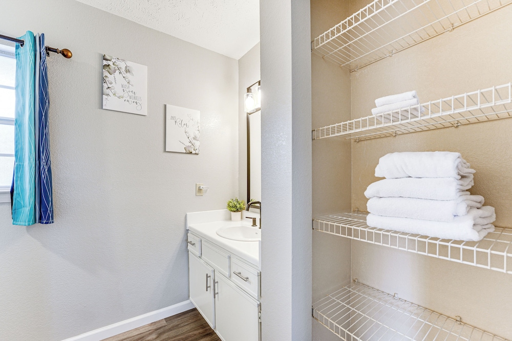 Near Attractions & Shows: Branson Updated Condo