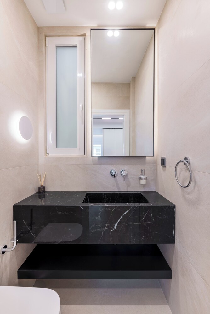 Michalakopoulou Cover & Bright Apartment