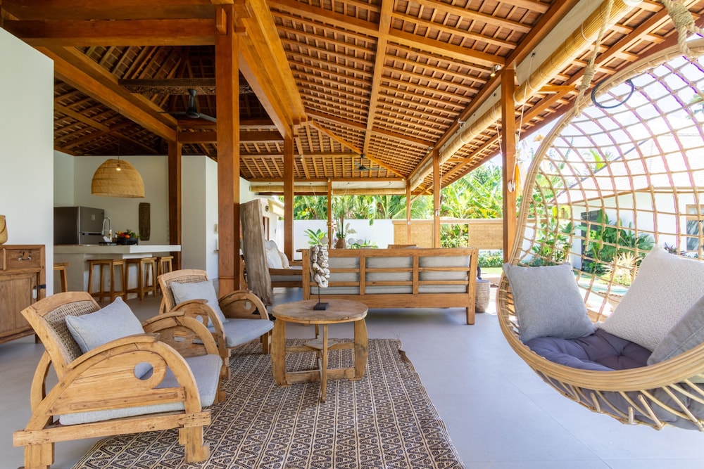Villa Namu by Alfred in Bali - Family 5 BD Dream in Seminyak Oberoi Beach