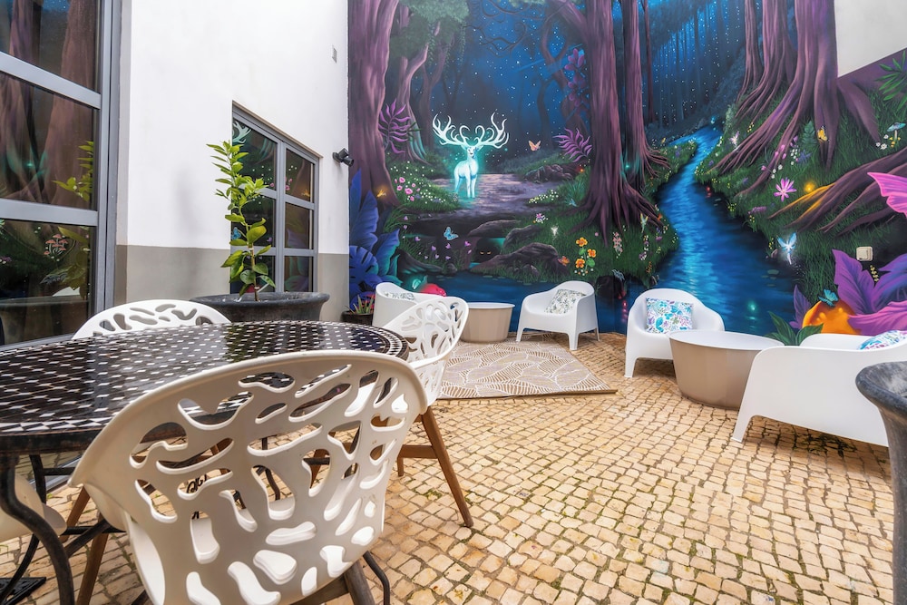 Oakmoon House