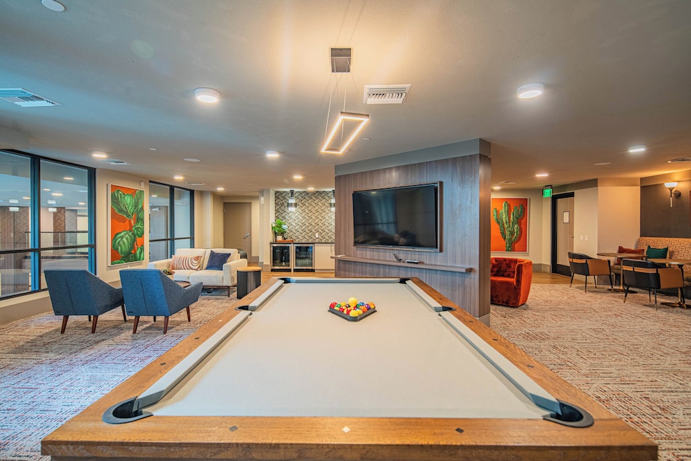 ROVE LIVING/KB - Scottsdale Grand