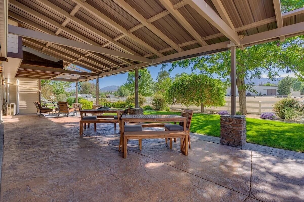 @ Marbella Lane - Eccentric 4BR Modern Ranch Home