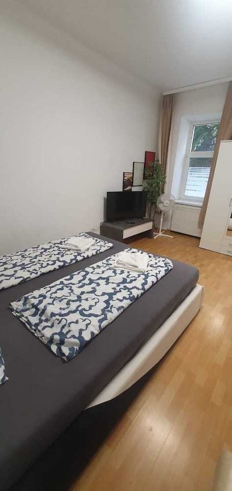 Modern Apartment Near Enkplatz