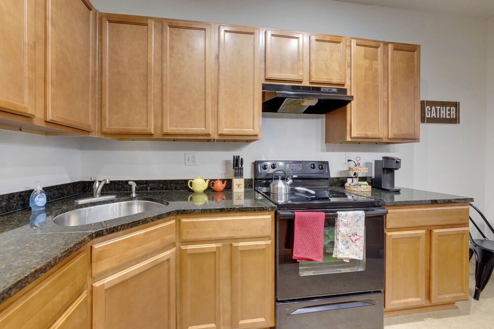 Cozy St Louis Apartment < 4 Mi to Downtown! view 5