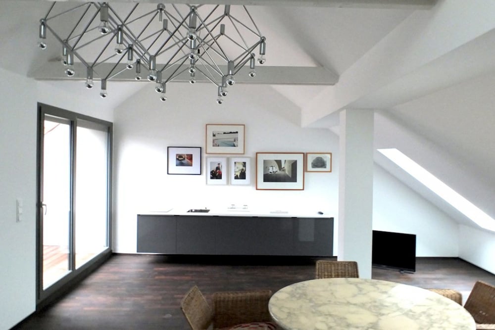Nuremberg Vacations - No Shoes Hotel And Green Bar - Property Image 35
