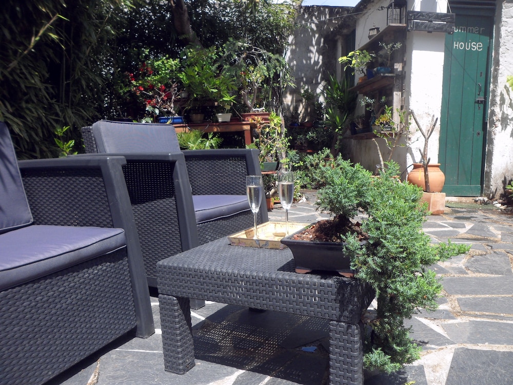 Casa Coimbra Guesthouse & Garden