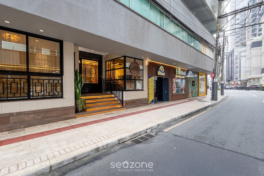 Apt w/ Balcony and Oceanfront View in BC - Ipc0901