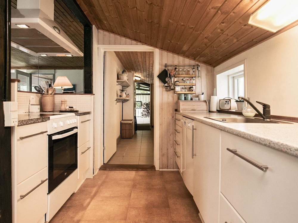 6 Person Holiday Home in Blavand