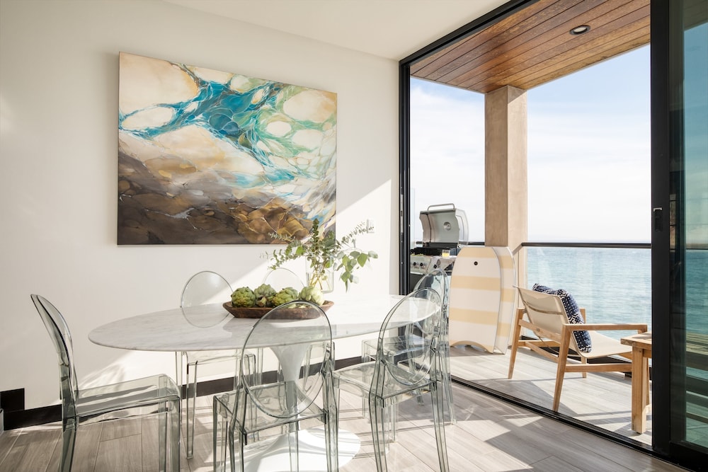 Matador by Avantstay Ocean Front Malibu Pad w/ Rooftop Patio view 5