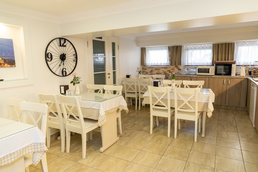 Galley Hotel