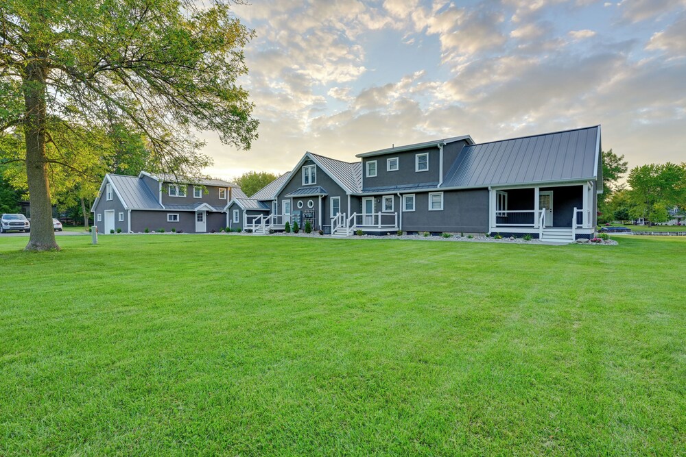 Waterfront Retreat 2 Mi to Bay City State Park! view 5