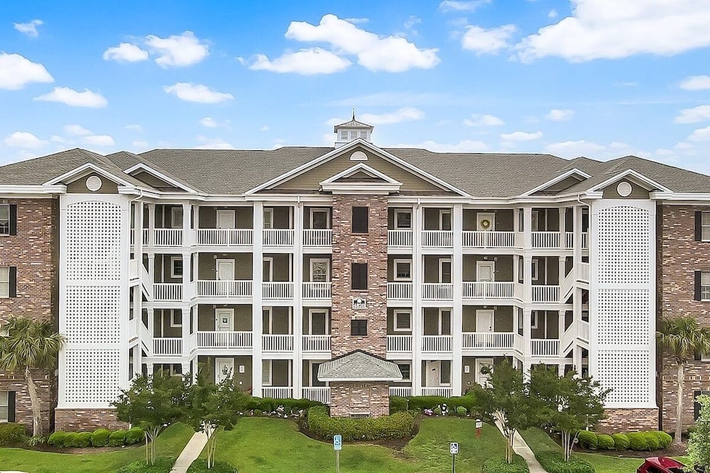 Magnolia Pointe Magnolia Lake 4820-303 2 Bedroom Condo
