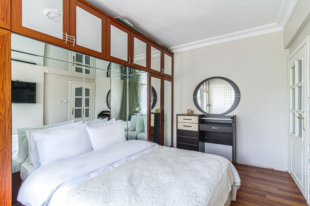 Duplex Cozy Flat With a Balcony Near Nisantasi