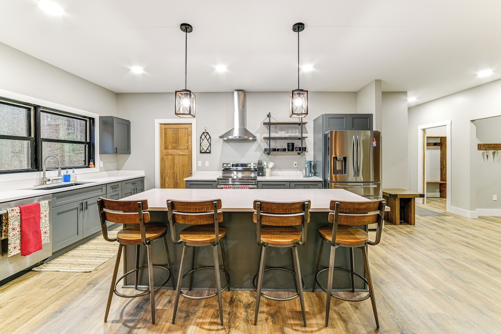 Brantingham Home: ATV & Snowmobile Trails On-site!