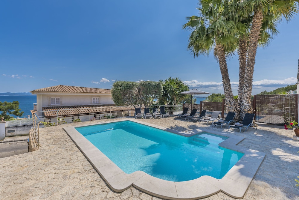 Villa Alcanada