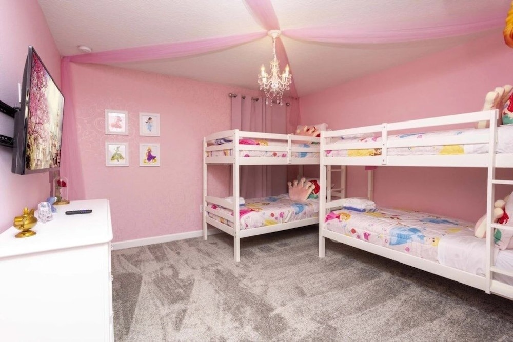 9 Bed Fun Rooms For Everyone Pool & Spa 9 Bedroom Home by RedAwning view 4