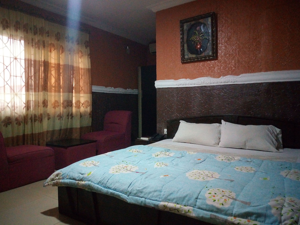 Photo 6